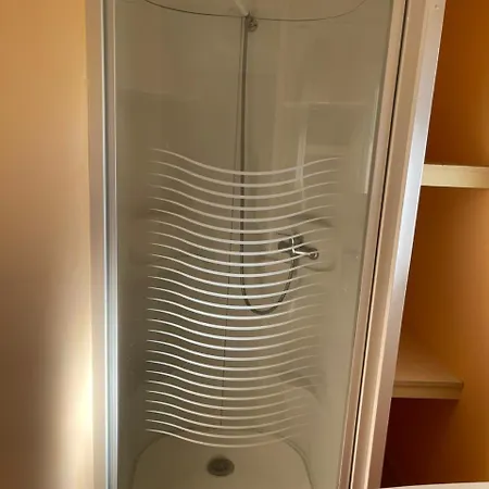 Martins Nazaré Land`s Hause