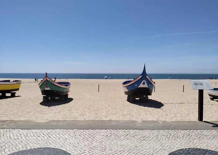 Martins Nazare Land's Hause Pataias